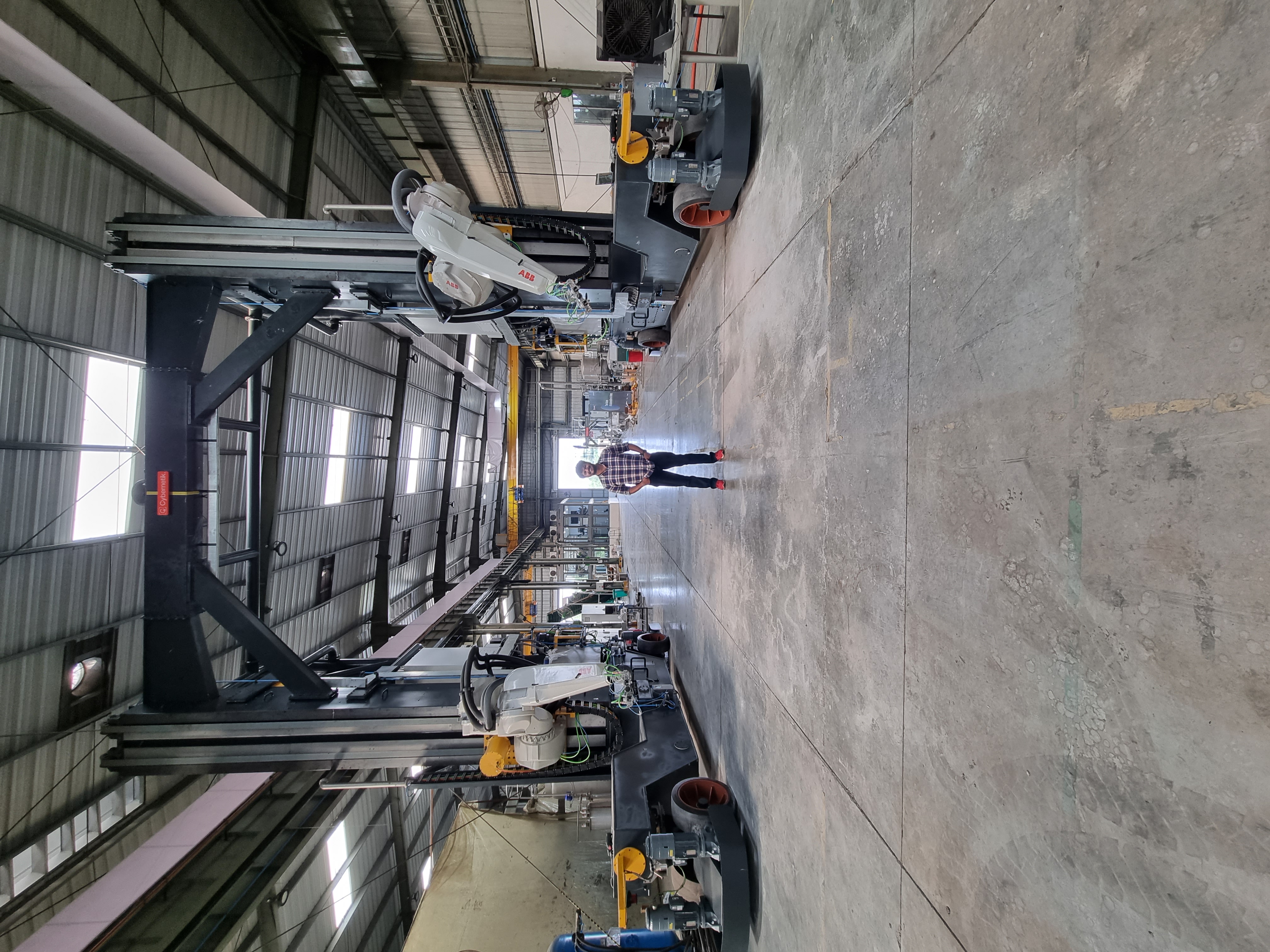 ABB dual-arm gantry: wind turbine blade painting POC